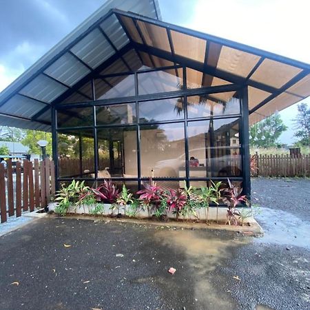 Glass House With Pvt Pool By Miracle Resort & Villa Lonavala Esterno foto