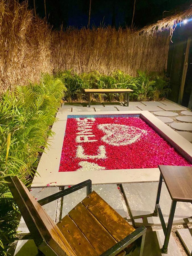 Glass House With Pvt Pool By Miracle Resort & Villa Lonavala Esterno foto