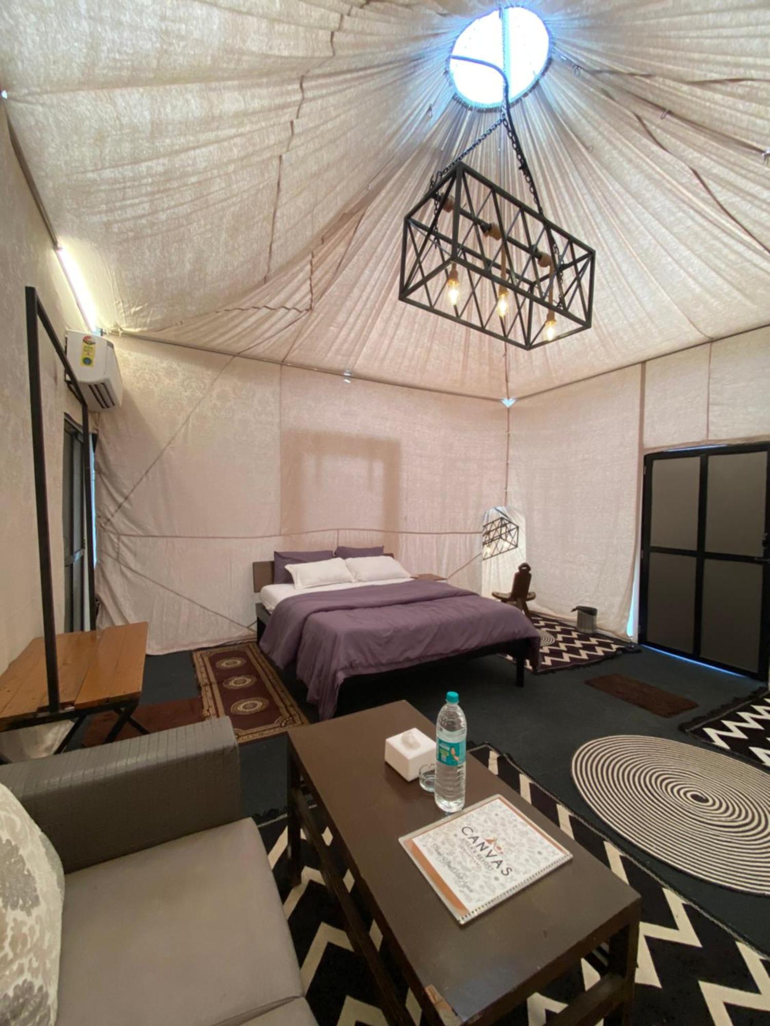 Glass House With Pvt Pool By Miracle Resort & Villa Lonavala Esterno foto