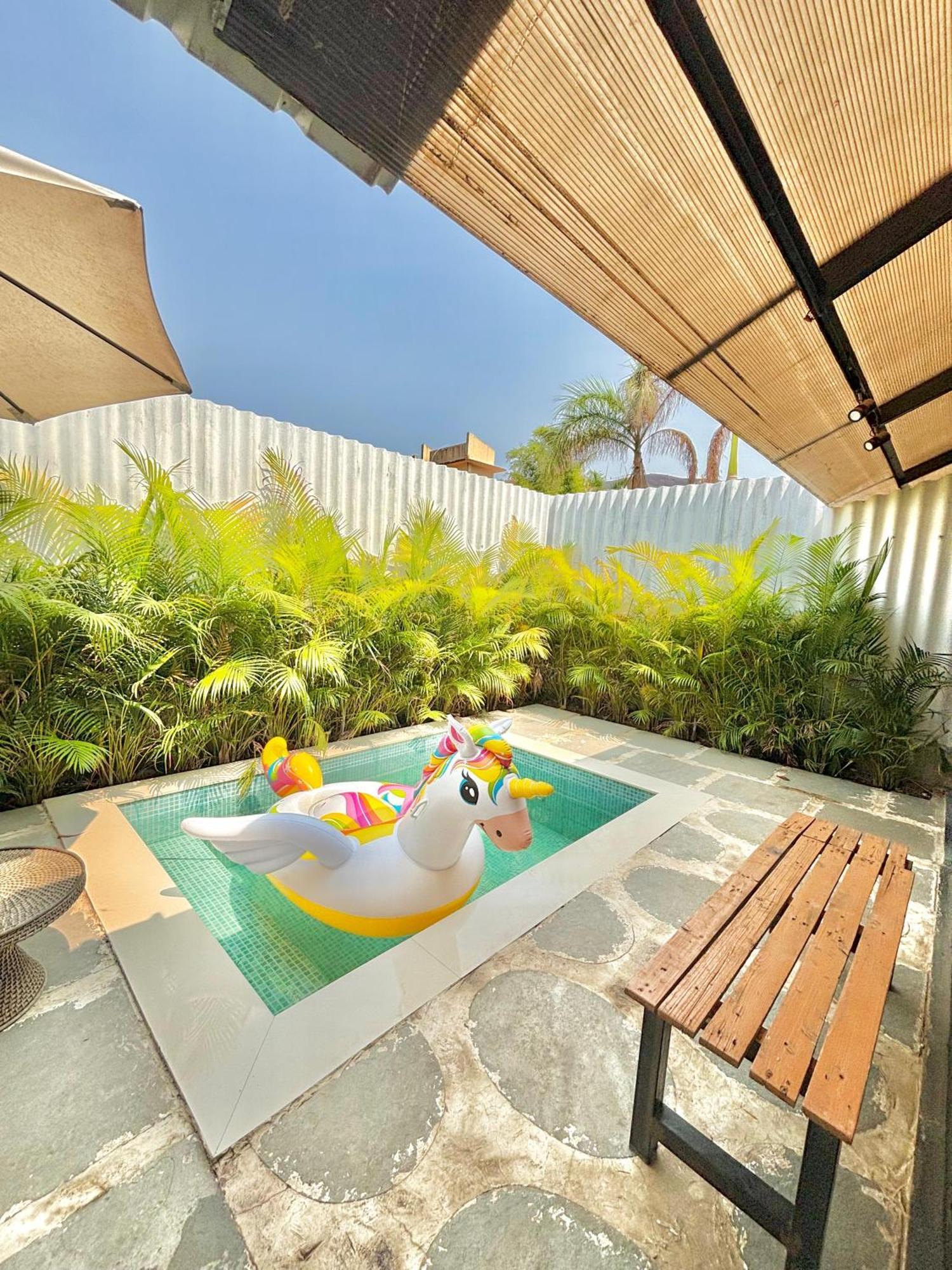 Glass House With Pvt Pool By Miracle Resort & Villa Lonavala Esterno foto